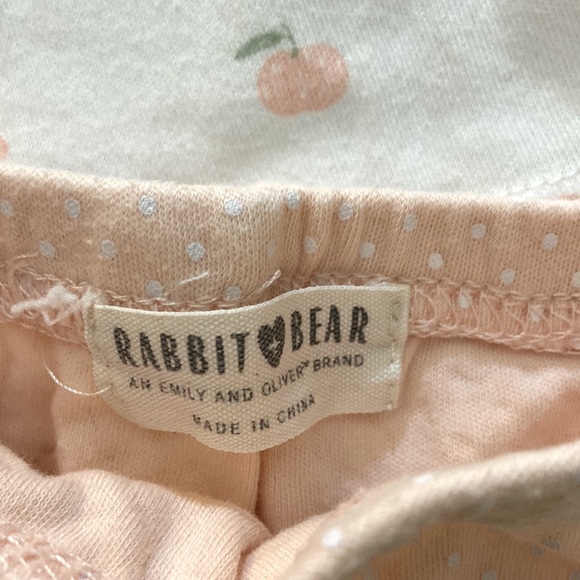 Rabbit Bear peaches summer outfit by Emily and Oliver size 3-6 months - Picture 4 of 7